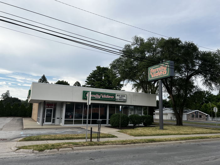 Family Video - Three Rivers - 1001 W Michigan Ave